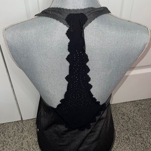 Lululemon 105 laser cut size 6